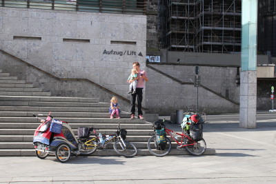 Unterwegs sein - Spielplätze Bratislava und Wien Fahrradreise mit Kindern | Europareise im Baltikum, Kroatien, Slowenien, Oesterreich - Camping und Kinder